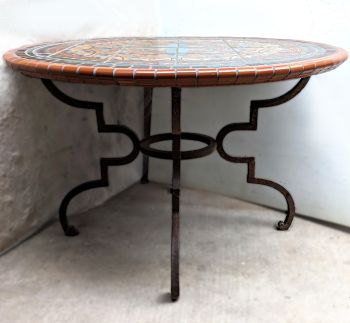 North Arrow Round Table 50 diam x 31" high