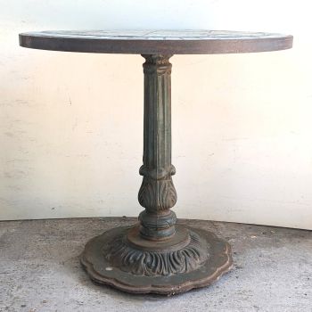 Blue Azulejo and Aster Dot Round Table