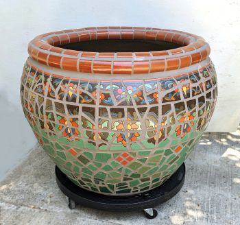 Green Border Riviera Planter